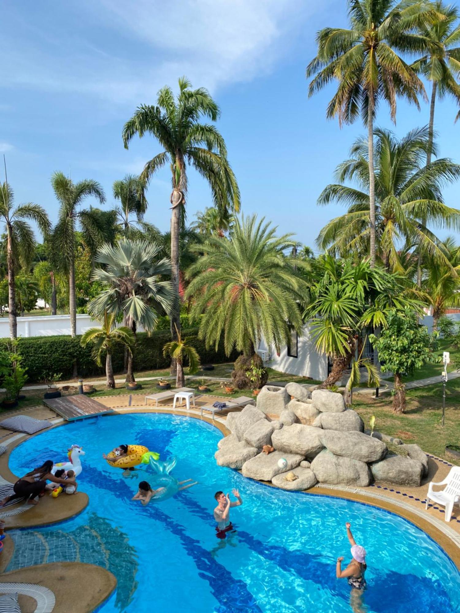 Hotel Coconut Wells Phuket Chalong Exterior foto