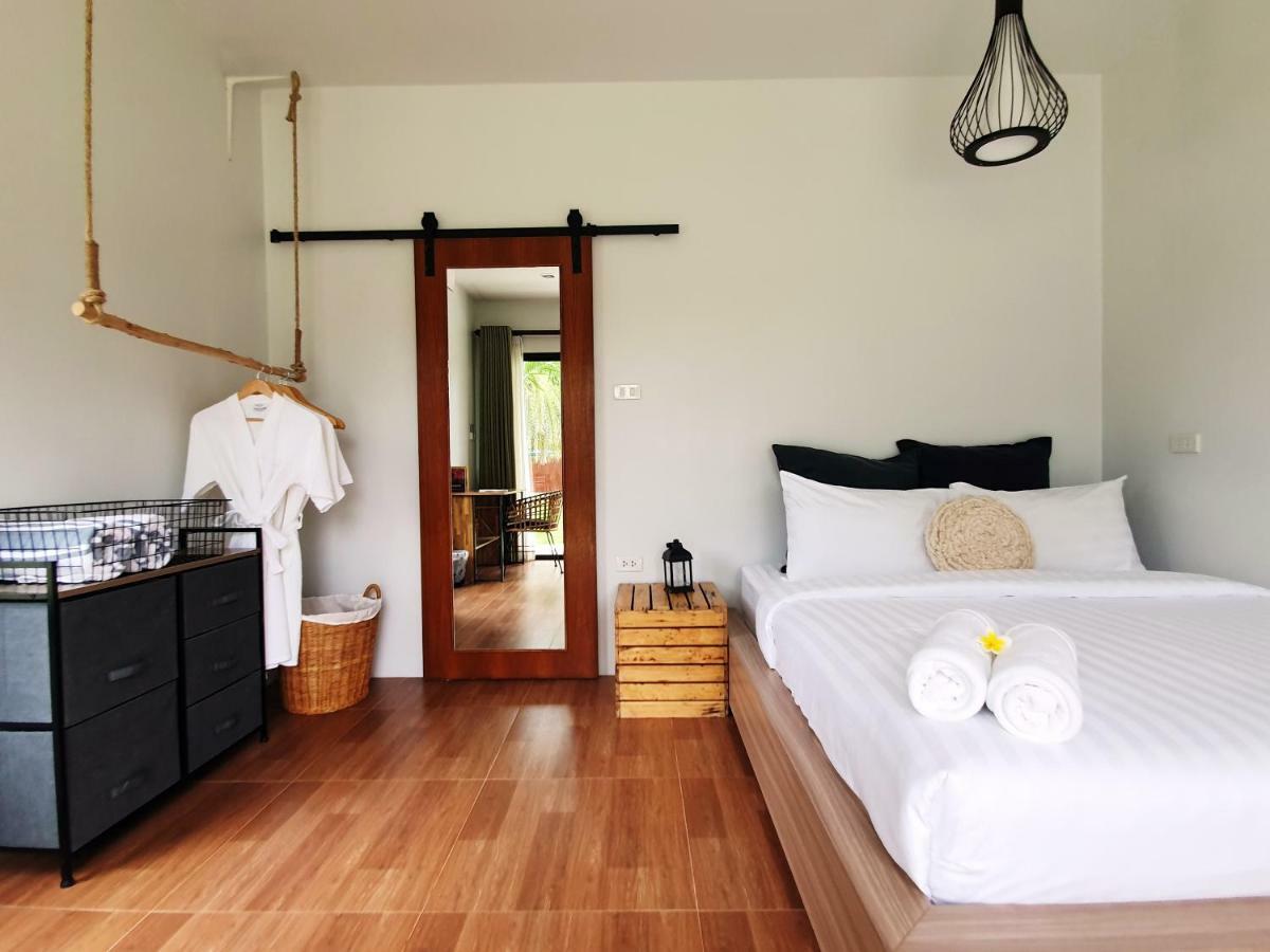 Hotel Coconut Wells Phuket Chalong Exterior foto